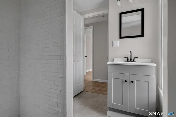 $1,425 | 8 Bancroft Street, Torrington, CT 06790