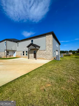 $247,312 | 238 Beau Claire Circle, Byron, GA 31008