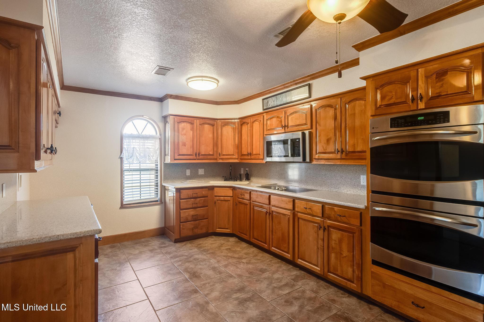 13400 Arguelles Road Vancleave, MS 39565 - Photo 5 of 32 IMG_2147-2