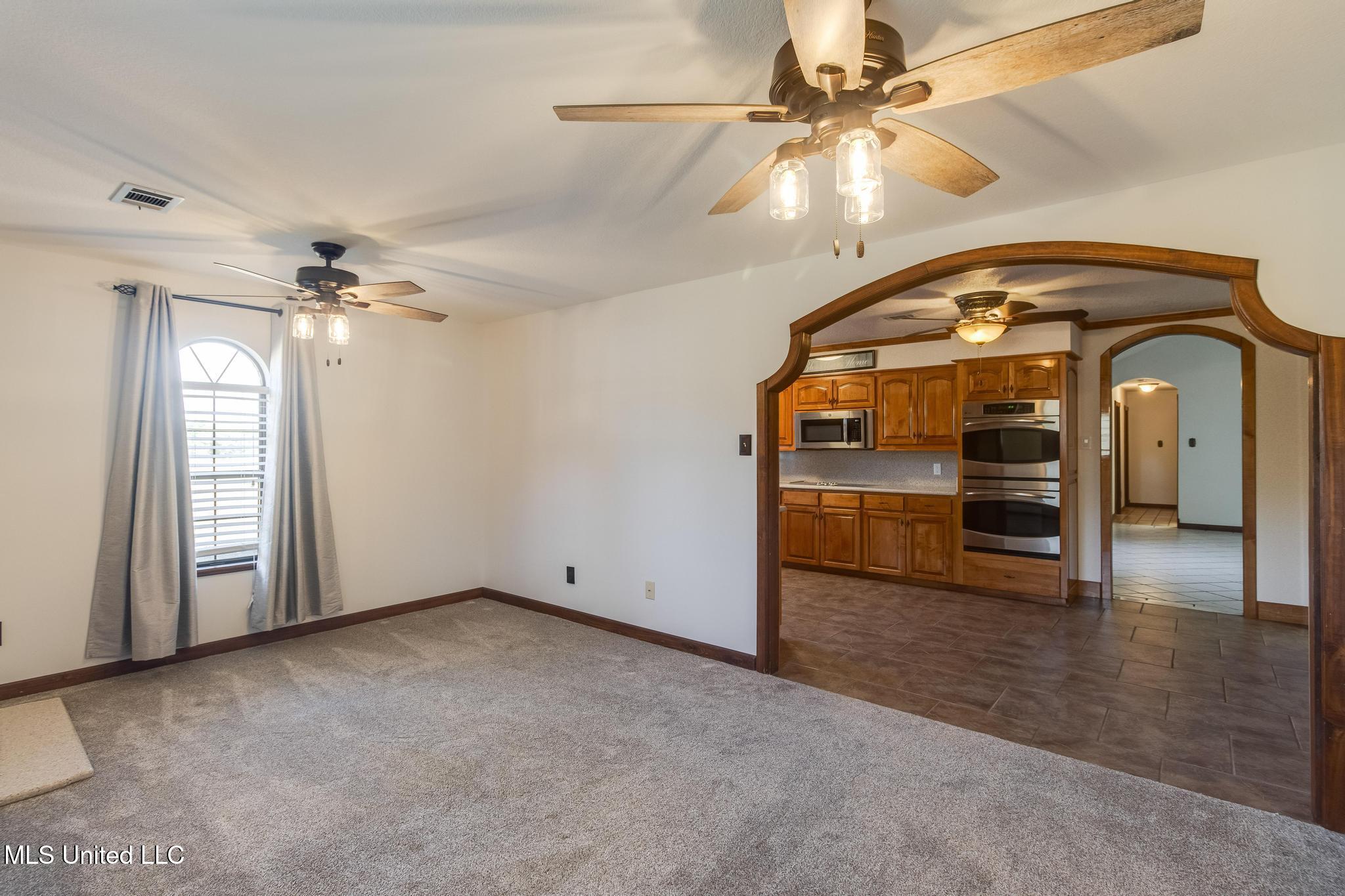 13400 Arguelles Road Vancleave, MS 39565 - Photo 7 of 32 IMG_2156