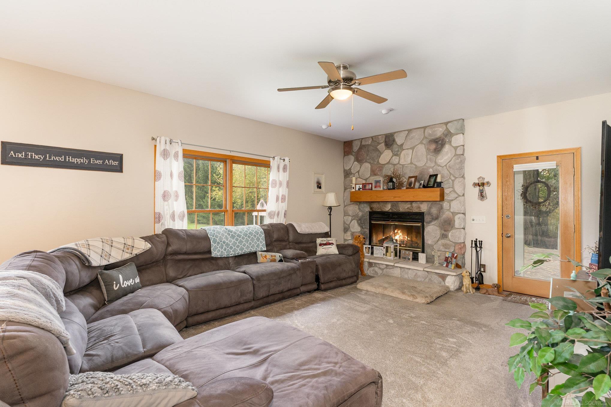 4270 Lone Road Freeland, MI 48623 - Photo 5 of 31