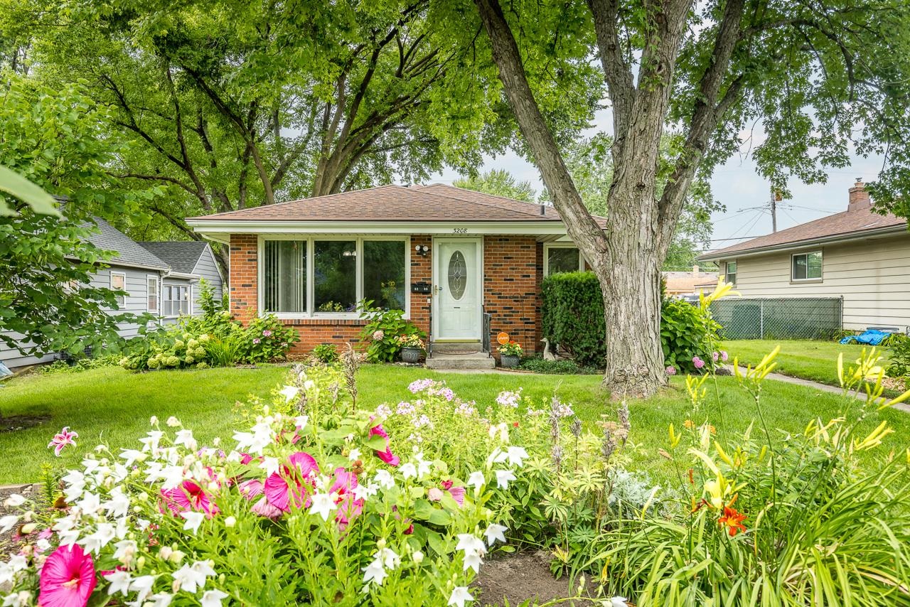 3208 Ruth Street Rockford, IL 61103 - Photo 1 of 31 Gallery Image 1