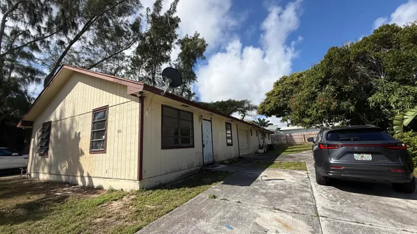 $1,900 | 2501 Oceanview Avenue, Unit 1, Delray Beach, FL 33444