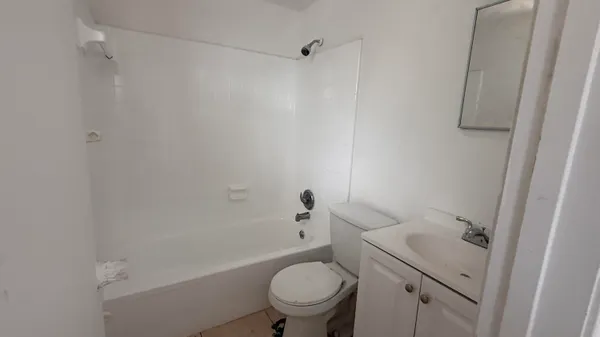 $1,900 | 2501 Oceanview Avenue, Unit 1, Delray Beach, FL 33444