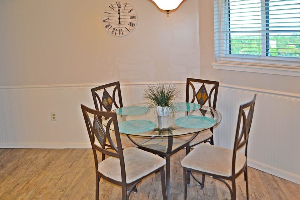 375 Plantation Road, Unit 5801 Gulf Shores, AL 36542 - Photo 3 of 9 Dining Area