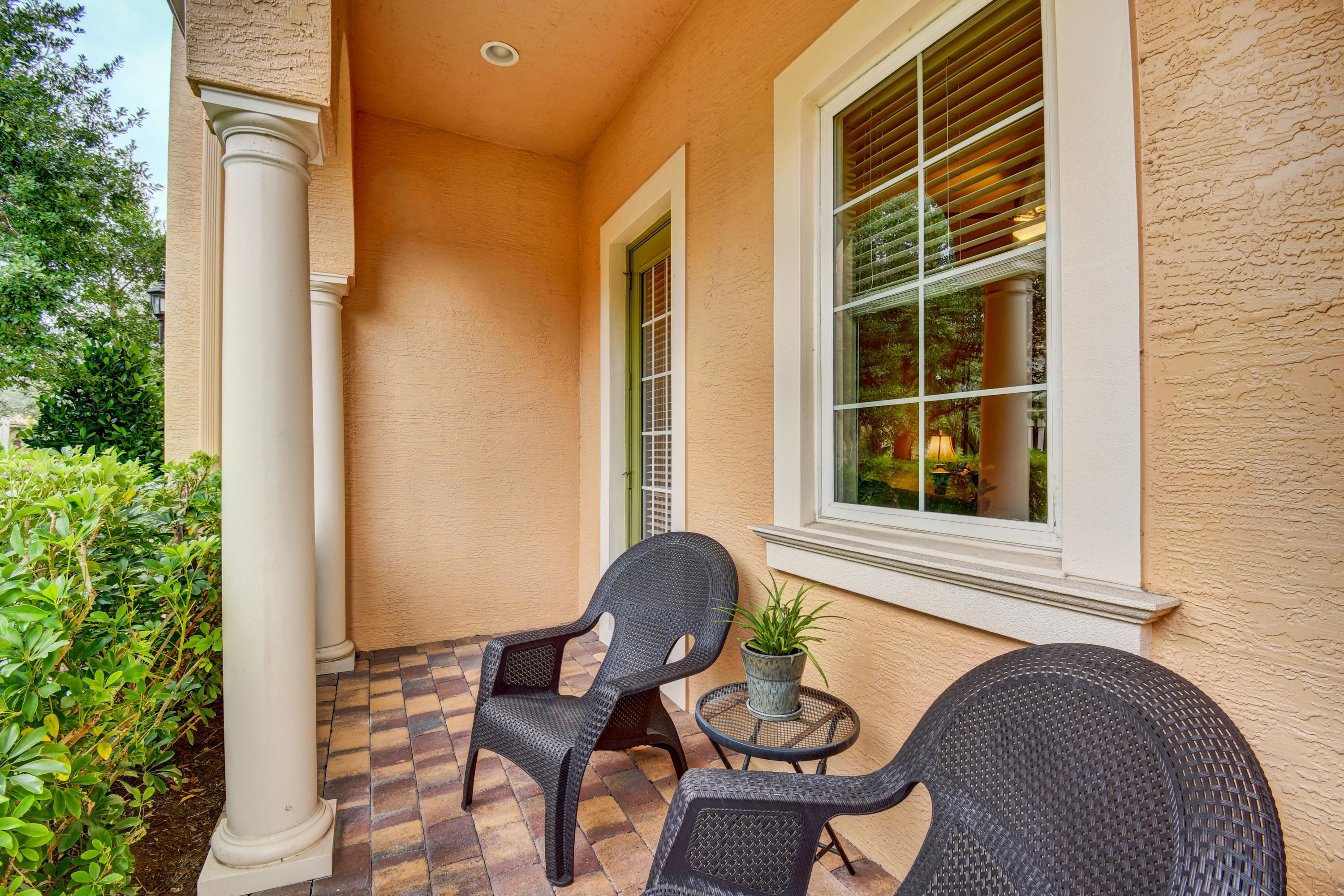 115 Midleton Way Jupiter, FL 33458 - Photo 3 of 26 06_dsc_5592_3_4_5_6