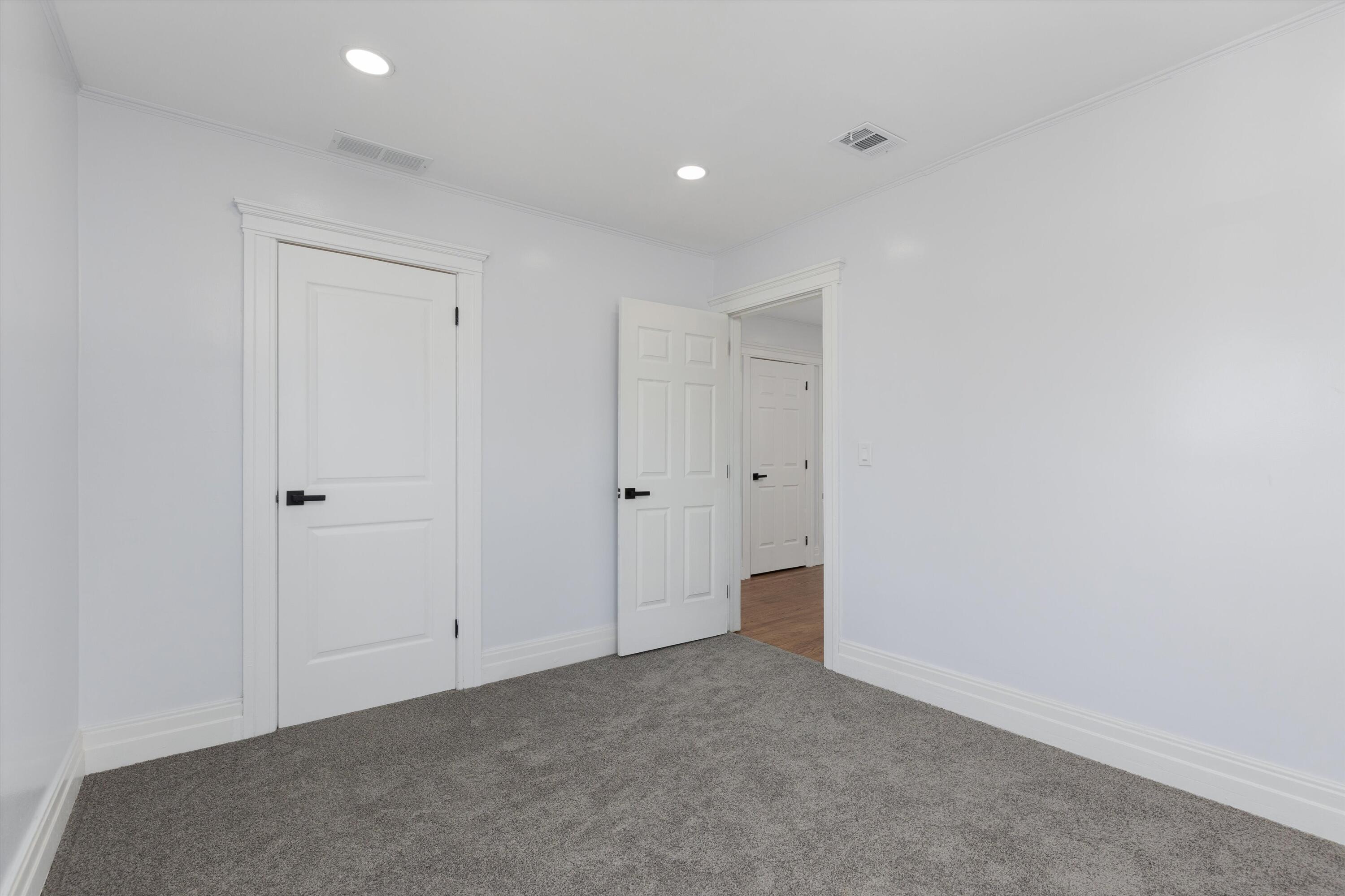 430 Marston Street Detroit, MI 48202 - Photo 28 of 37 24-430 Marston St Detroit 0031