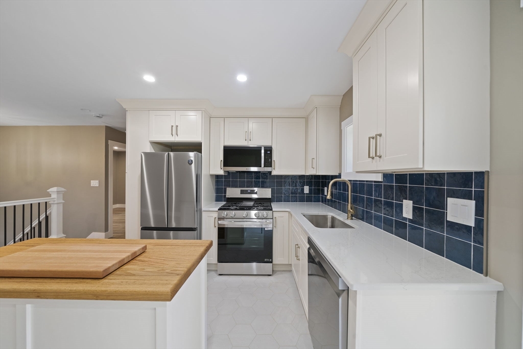 90 Esta Road Plymouth, MA 02360 - Photo 4 of 31