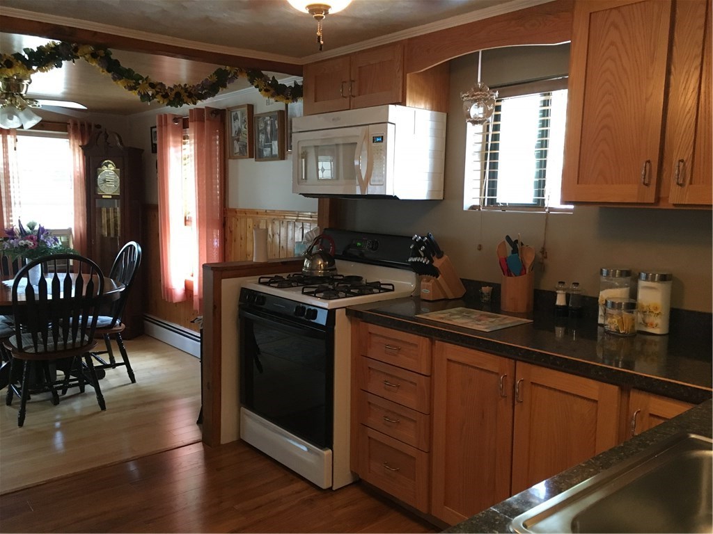 62 Milton Road Warwick, RI 02888 - Photo 6 of 33 Gallery Image 6