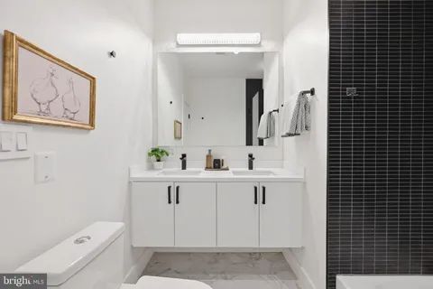 $1,180,000 | 445 Ridge Street Northwest, Washington, DC 20001
