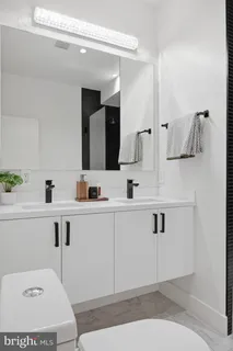 $1,180,000 | 445 Ridge Street Northwest, Washington, DC 20001
