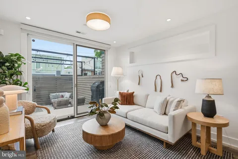 $1,180,000 | 445 Ridge Street Northwest, Washington, DC 20001