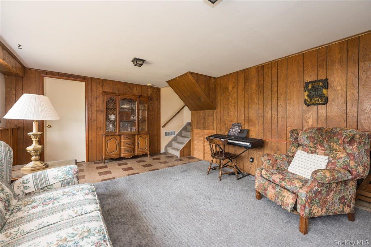 145 Raleigh Lane West Islip, NY 11795 - Photo 9 of 25