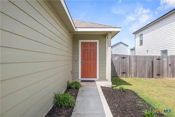 $204,000 | 649 Marty Allen Loop, Jarrell, TX 76537