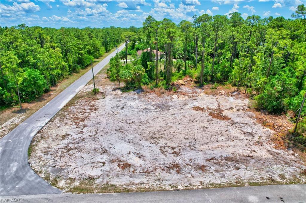 2123 Jefferson Avenue Alva, FL 33920 - Photo 3 of 20 a view of a yard with a wooden fence