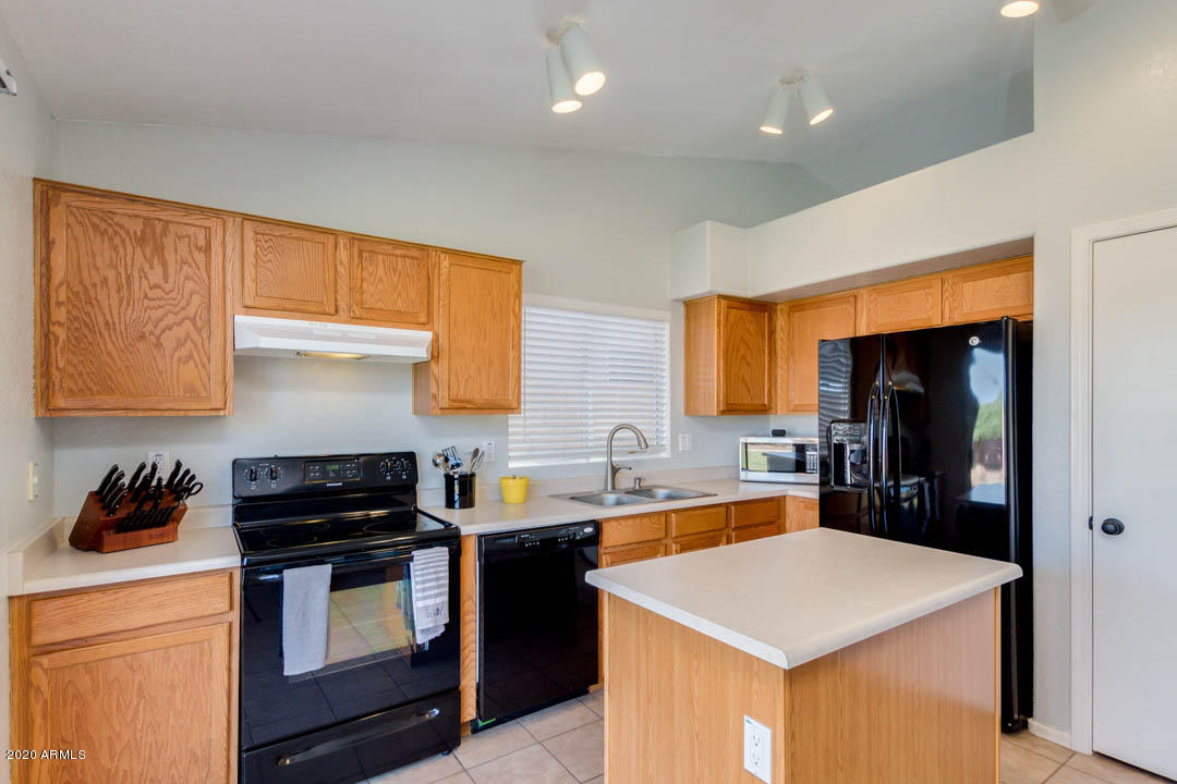 741 South Del Rancho Mesa, AZ 85208 - Photo 7 of 36 09-Del Rancho