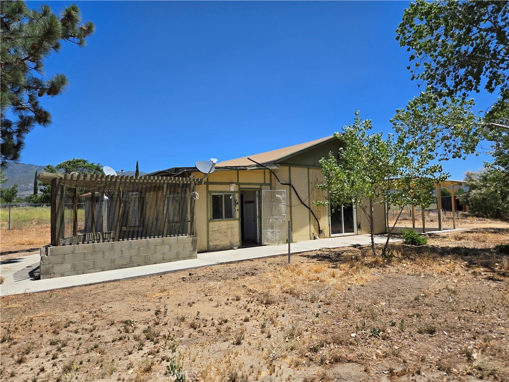 38800 Bahrman Road Anza, CA 92539 - Photo 2 of 23