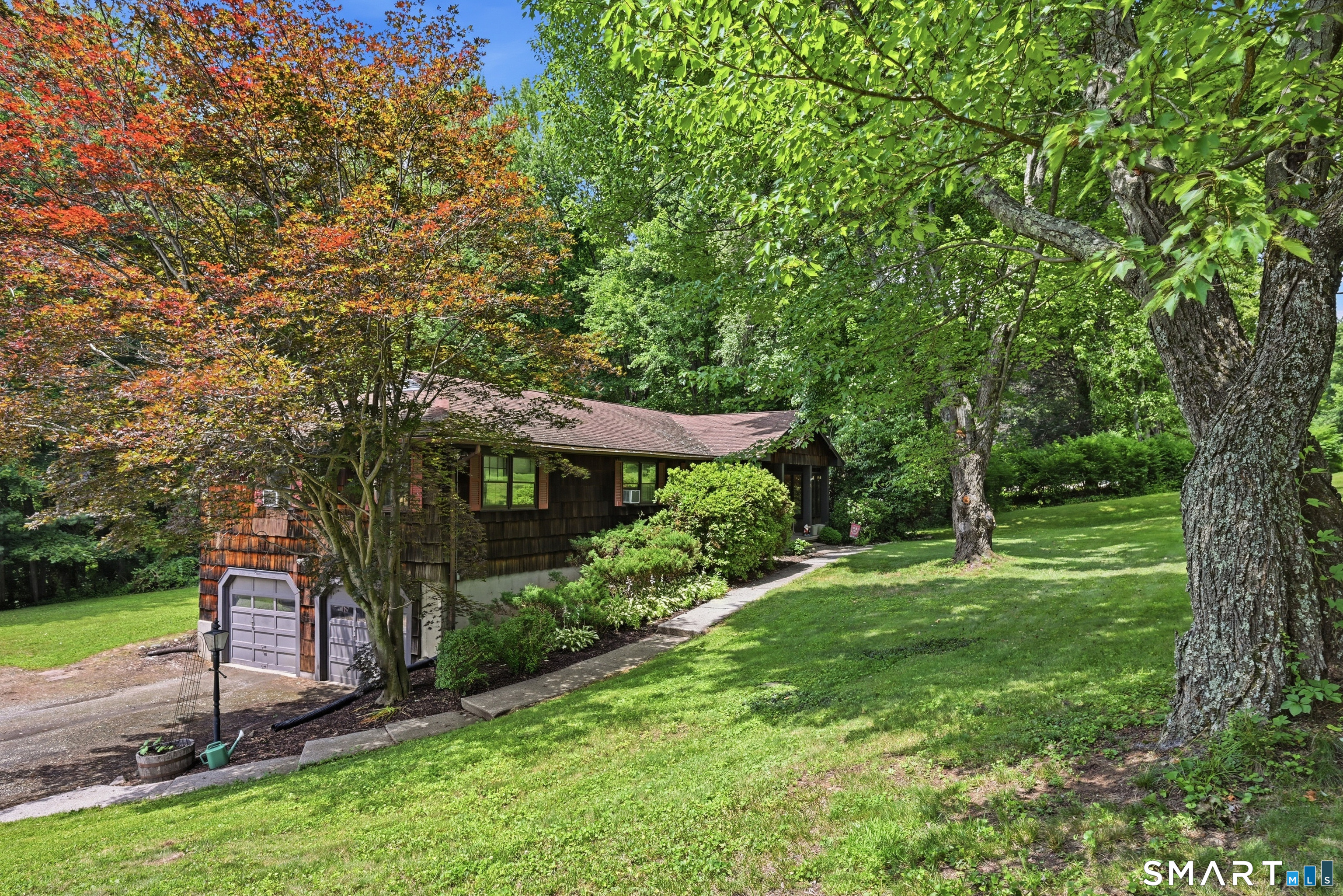 22 Ridge Road Newtown, CT 06470 - Photo 28 of 32
