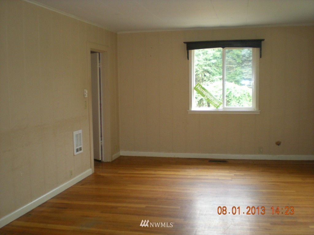 26520 Hoehn Road Sedro-Woolley, WA 98284 - Photo 3 of 6 Gallery Image 3