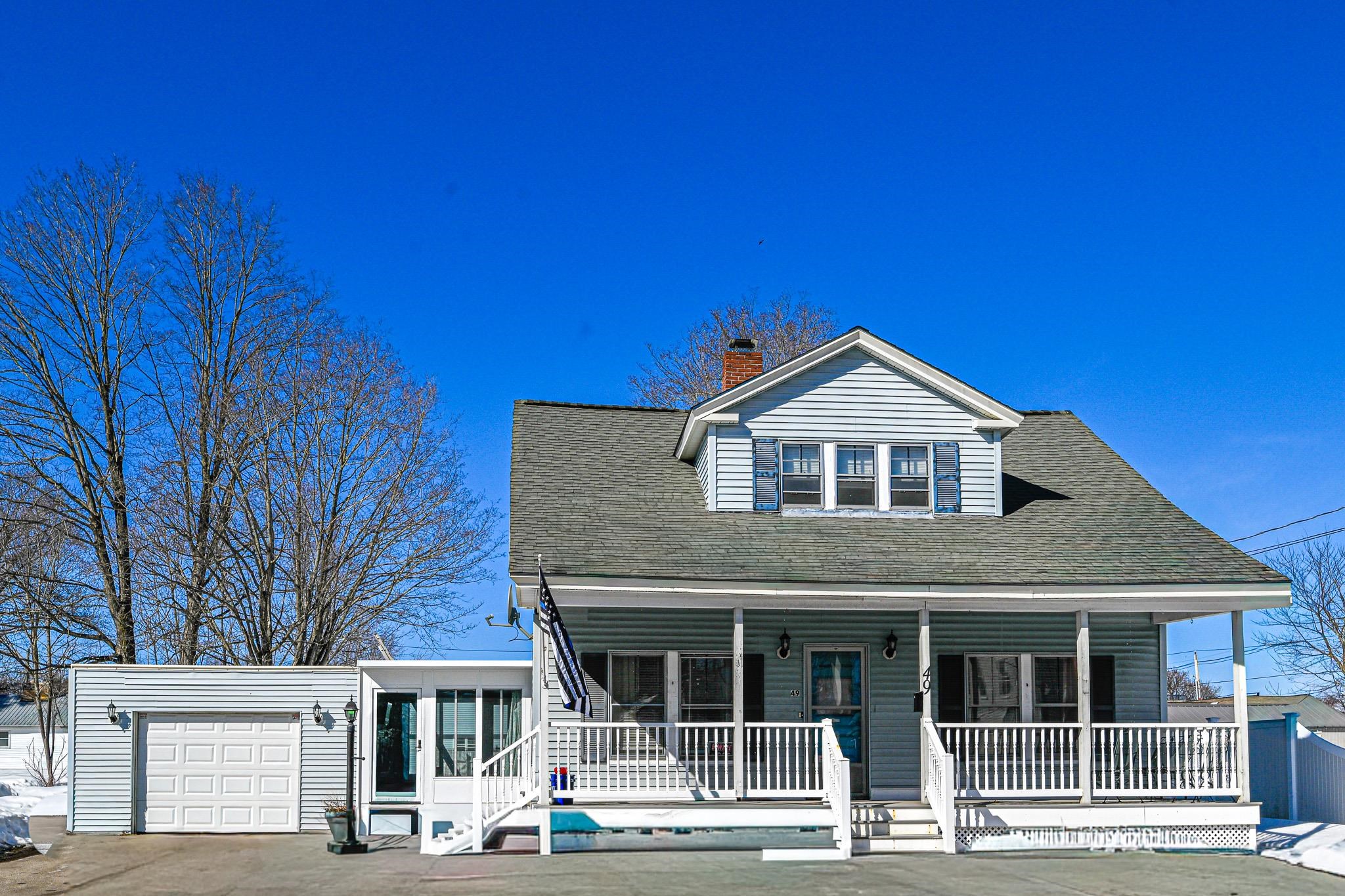 49 Washington Street Rochester, NH 03867 - Photo 1 of 35