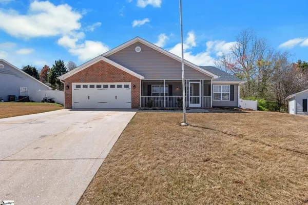$389,999 | 15 Waterthrush Way, Simpsonville, SC 29680