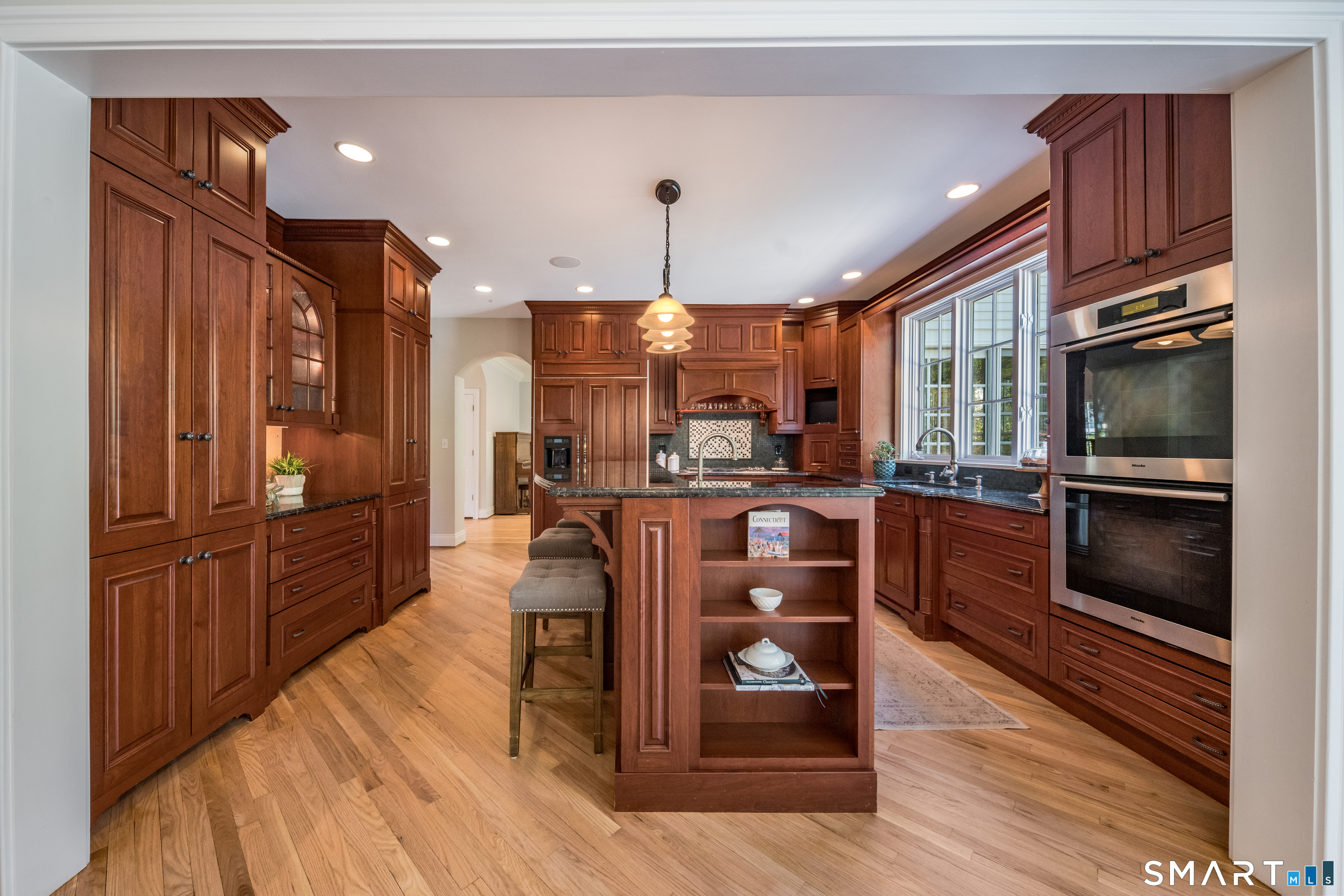 6 Timothy Way Avon, CT 06001 - Photo 10 of 38