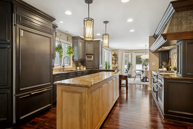 $850,000 | 4610 Forest Way Circle, Long Grove, IL 60047