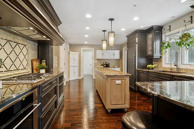 $850,000 | 4610 Forest Way Circle, Long Grove, IL 60047