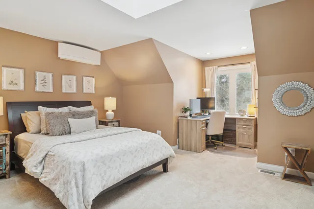 $850,000 | 4610 Forest Way Circle, Long Grove, IL 60047