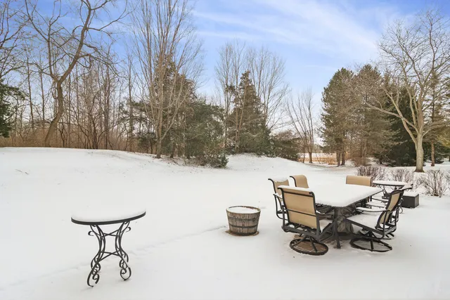 $850,000 | 4610 Forest Way Circle, Long Grove, IL 60047