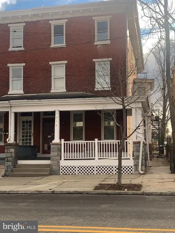 $1,350 | 914 Swede Street, Norristown, PA 19401