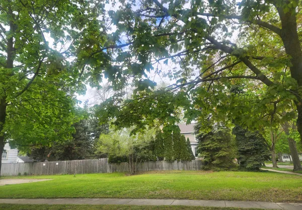 $8,000 | 1110 Mercer Street, Essexville, MI 48732