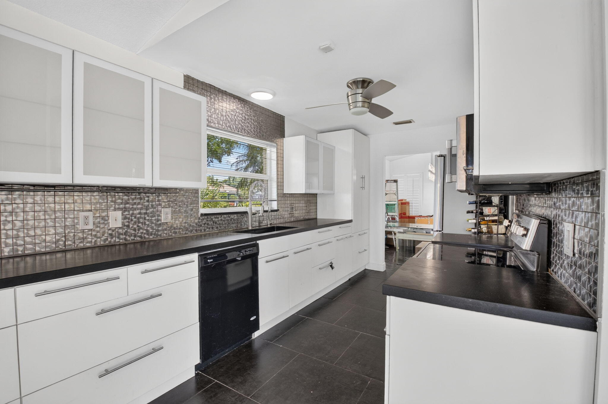 11134 Highland Circle Boca Raton, FL 33428 - Photo 8 of 88 17-web-or-mls-DSC_2855