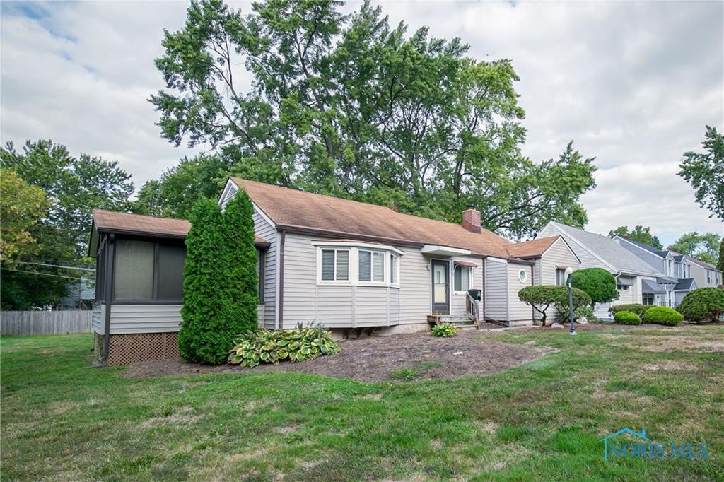 1003 Searles Road Toledo, OH 43607 - Photo 1 of 32 Gallery Image 1