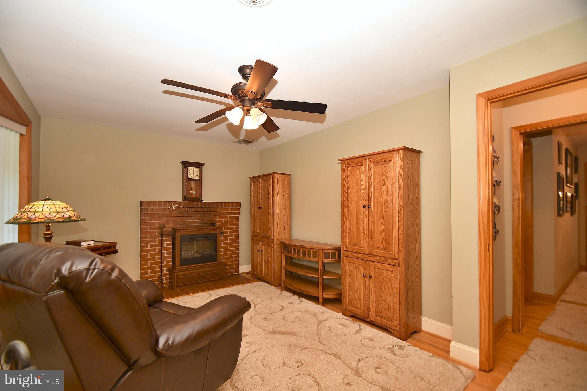 928 West Ring Factory Road Joppa, MD 21085 - Photo 14 of 30 Living Room