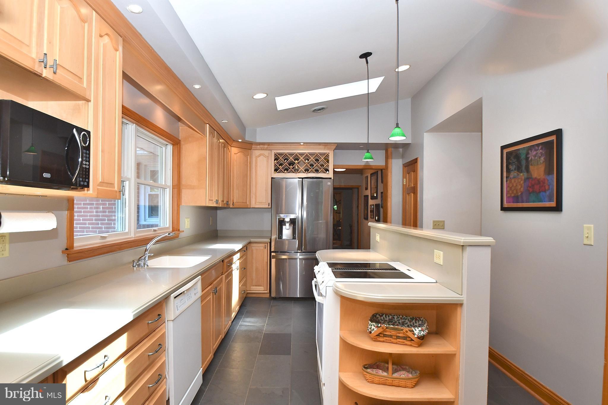 928 West Ring Factory Road Joppa, MD 21085 - Photo 7 of 30 Sunny and bright kitchen