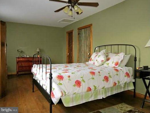 679 Fodderstack Road Flint Hill, VA 22640 - Photo 21 of 24 Guest bedroom