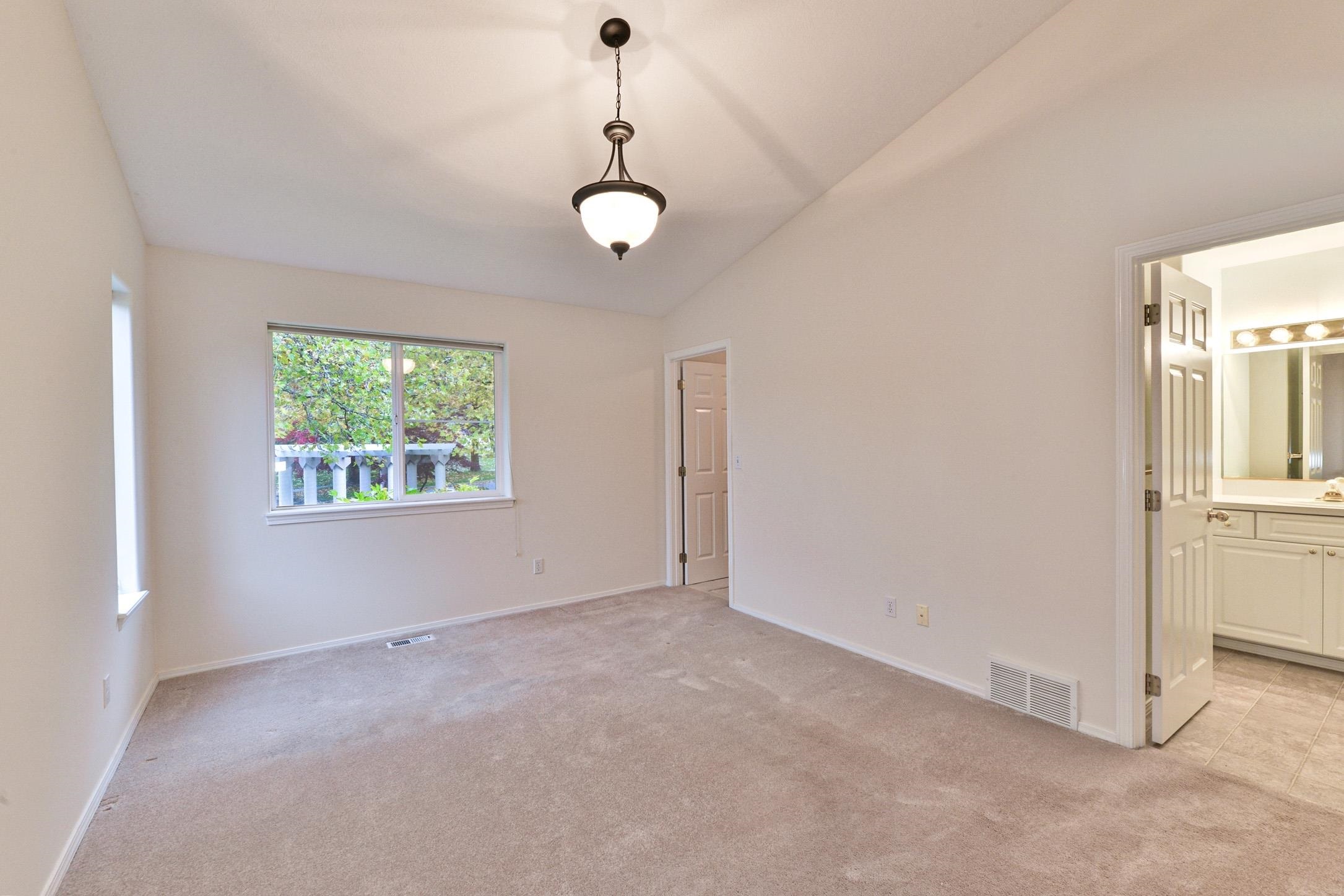 3908 South Greystone Lane Spokane, WA 99223 - Photo 8 of 31