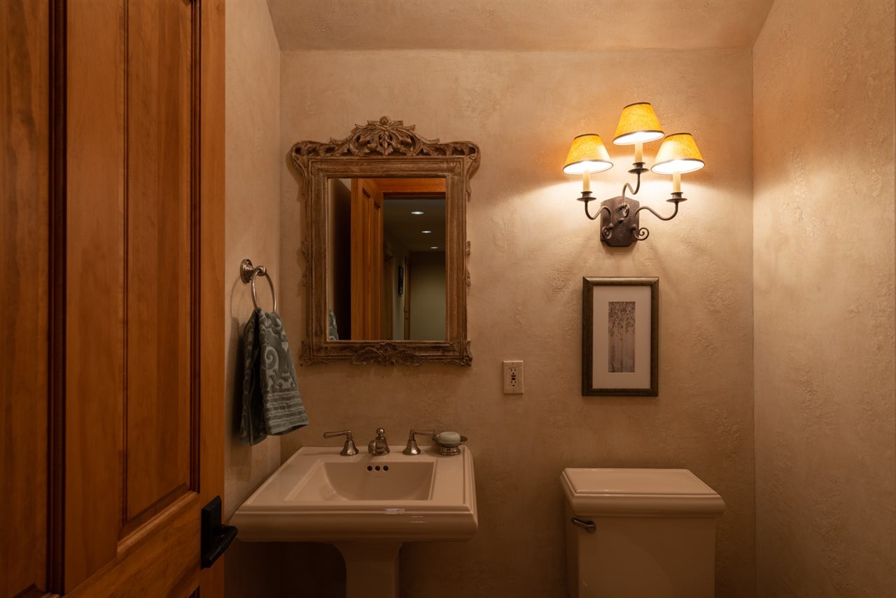 1716 Grouse Ridge Road Truckee, CA 96161 - Photo 17 of 18 Gallery Image 17