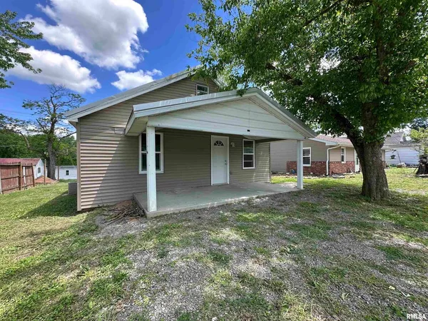 $50,000 | 329 North Broadway, Goreville, IL 62939