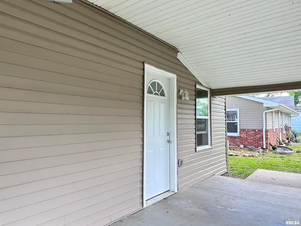 $50,000 | 329 North Broadway, Goreville, IL 62939