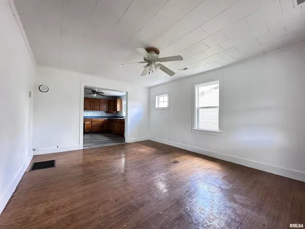 $50,000 | 329 North Broadway, Goreville, IL 62939