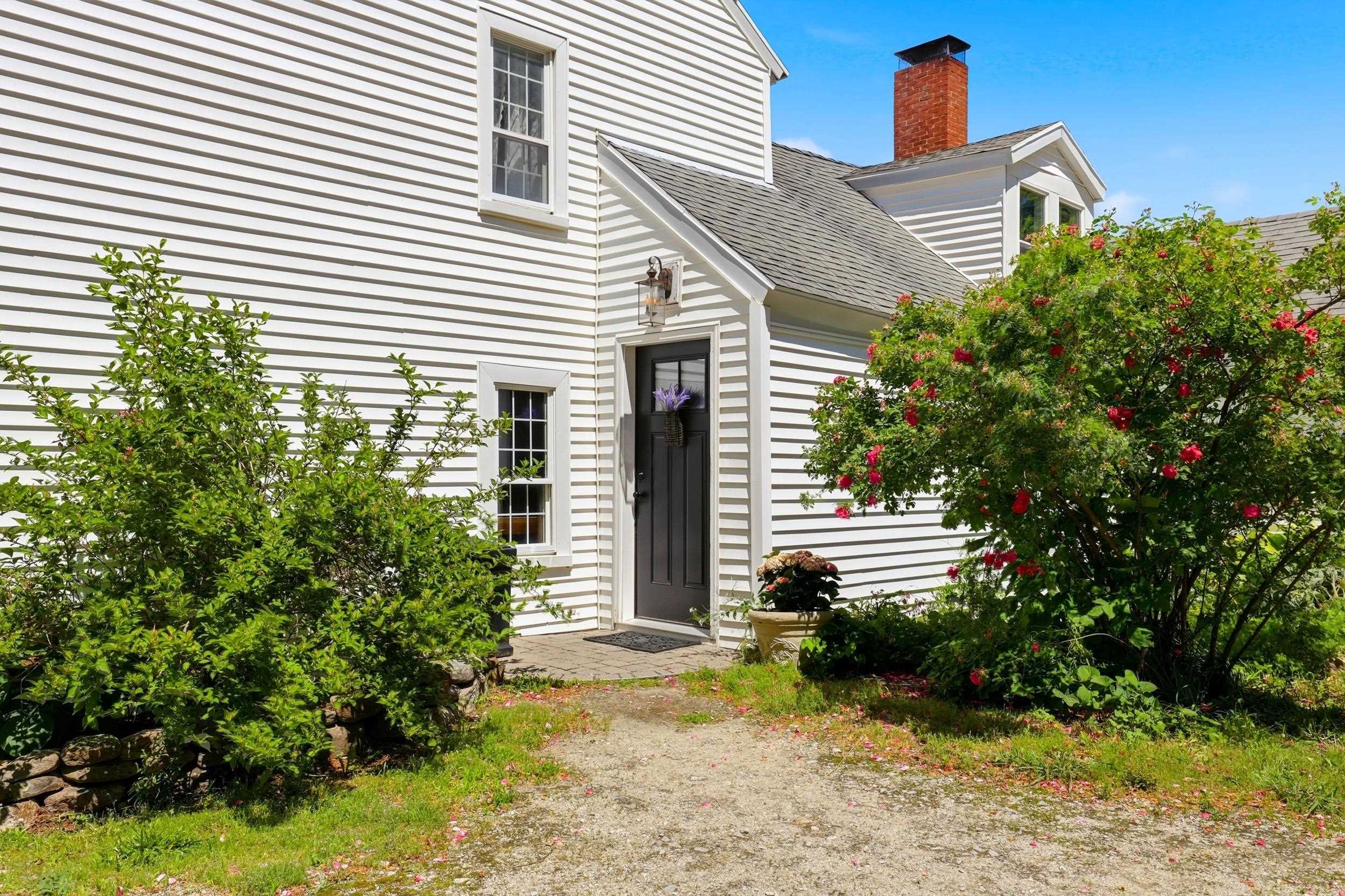 235 Middle Road Deerfield, NH 03037 - Photo 6 of 60