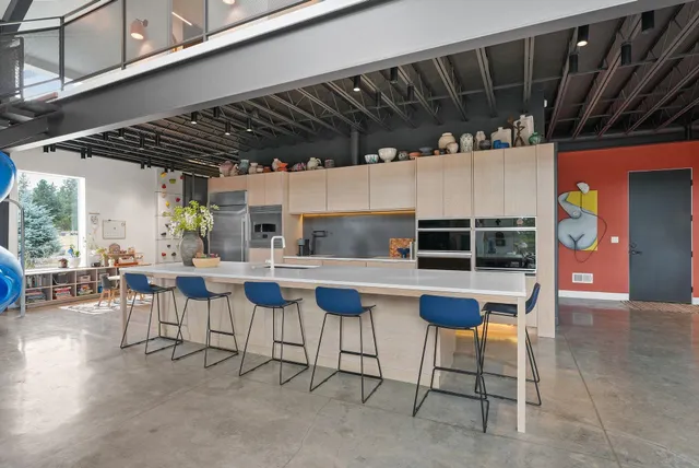 $999,999 | 618 East Washington Road, Spokane, WA 99224