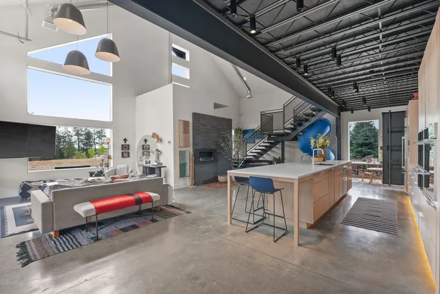 $999,999 | 618 East Washington Road, Spokane, WA 99224