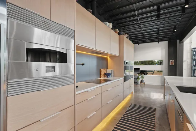 $999,999 | 618 East Washington Road, Spokane, WA 99224