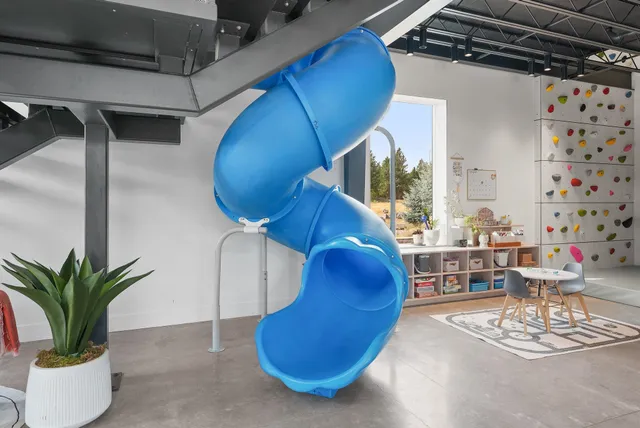 $999,999 | 618 East Washington Road, Spokane, WA 99224