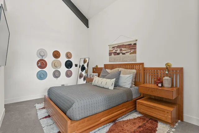 $999,999 | 618 East Washington Road, Spokane, WA 99224