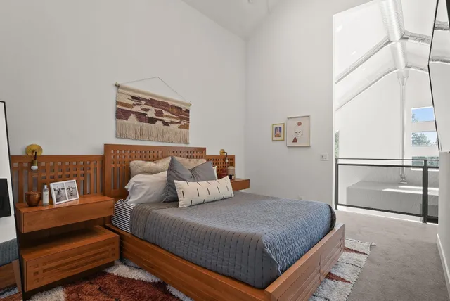 $999,999 | 618 East Washington Road, Spokane, WA 99224