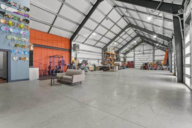 $999,999 | 618 East Washington Road, Spokane, WA 99224